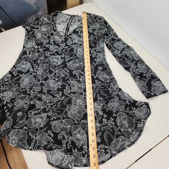 LEITH Black & White Floral V Neck Long Sleeve Dress Size Medium - Picture 12 of 14